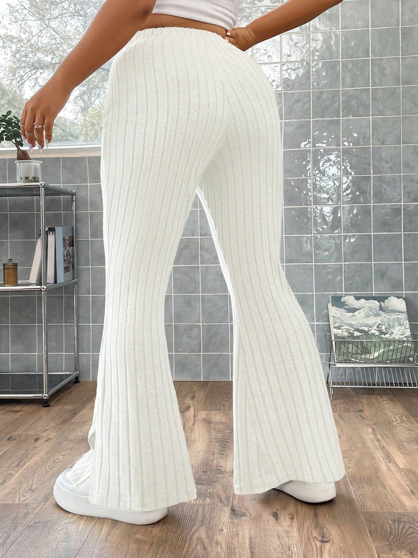Calça Canelada Flare