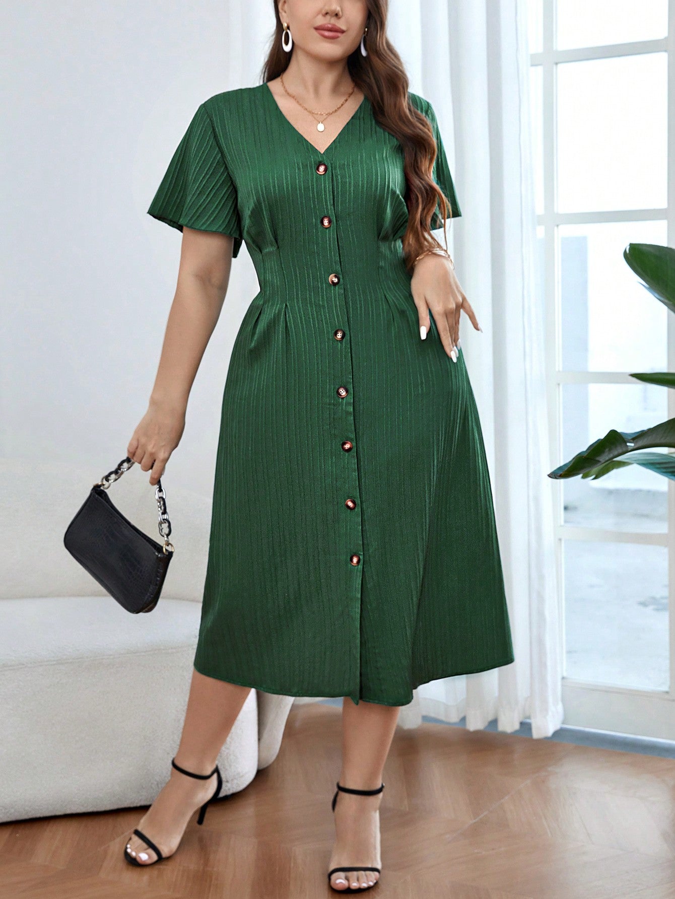 Vestido Botão Frontal Gola V