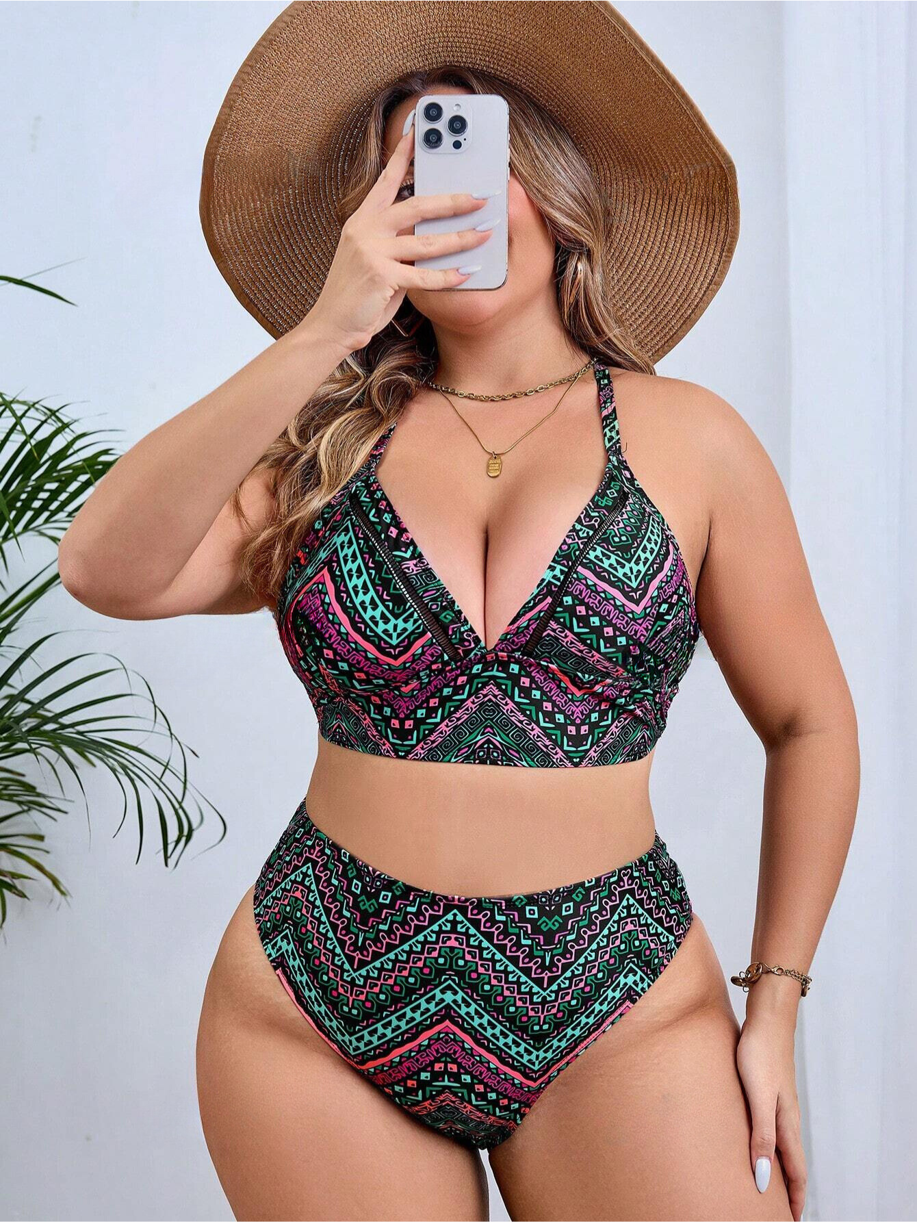 Biquíni Estampa Geométrica Decote em V e Alças Cruzadas