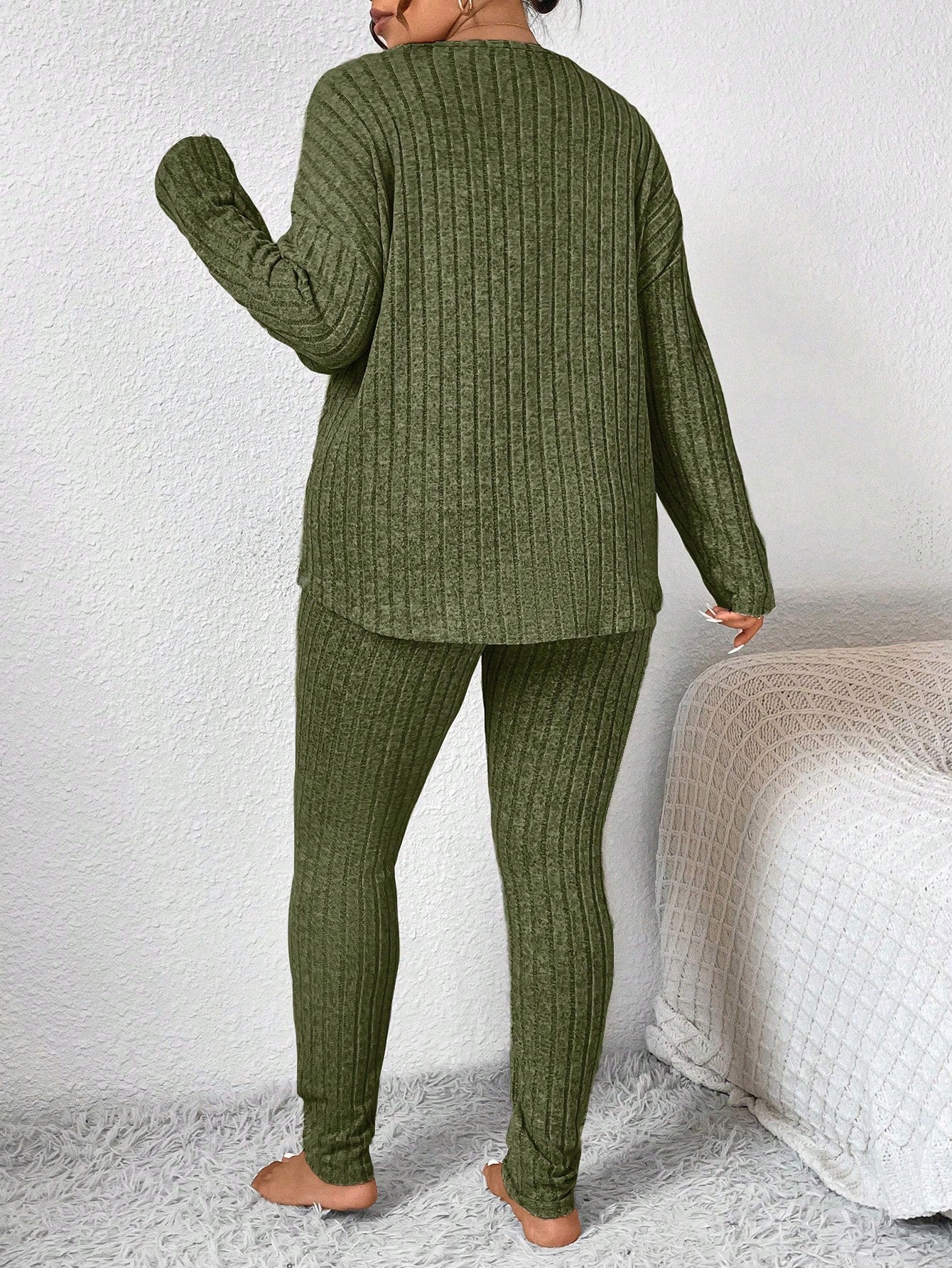 Conjunto Tricô Canelado Legging e Suéter Plus Size