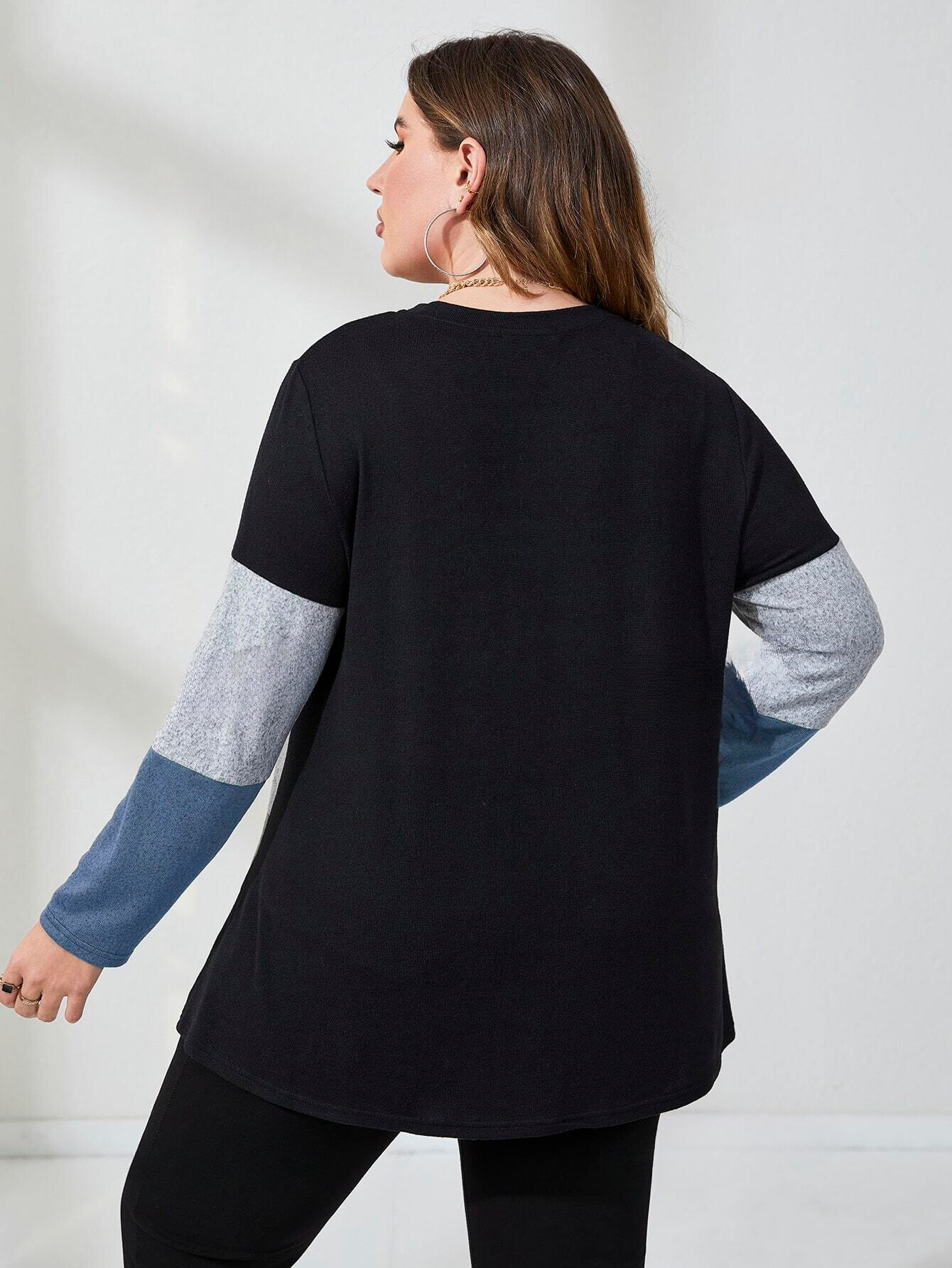 Blusa Casual Manga Comprida e Gola Redonda