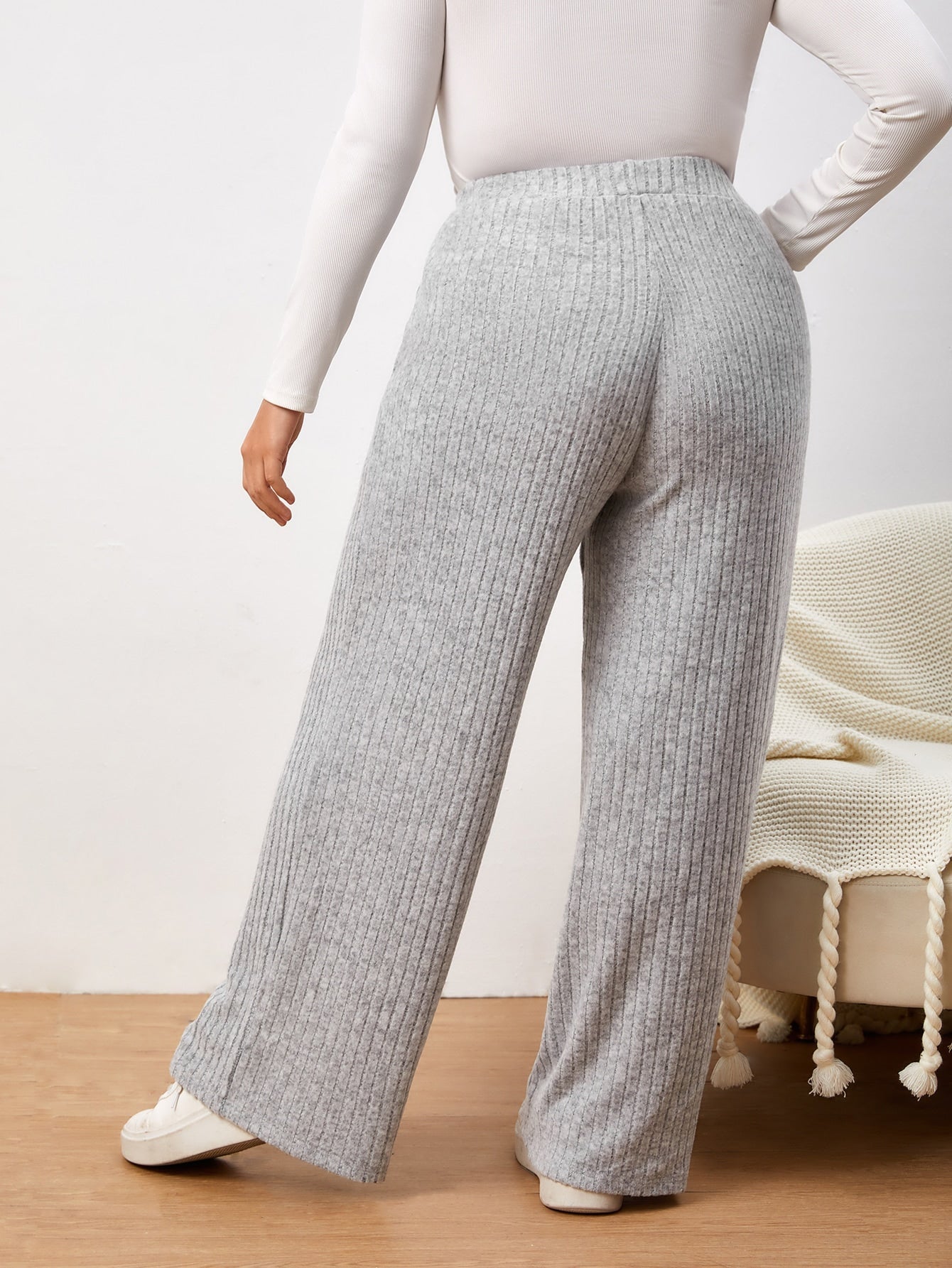 Calça Canelada Soltinha Plus Size