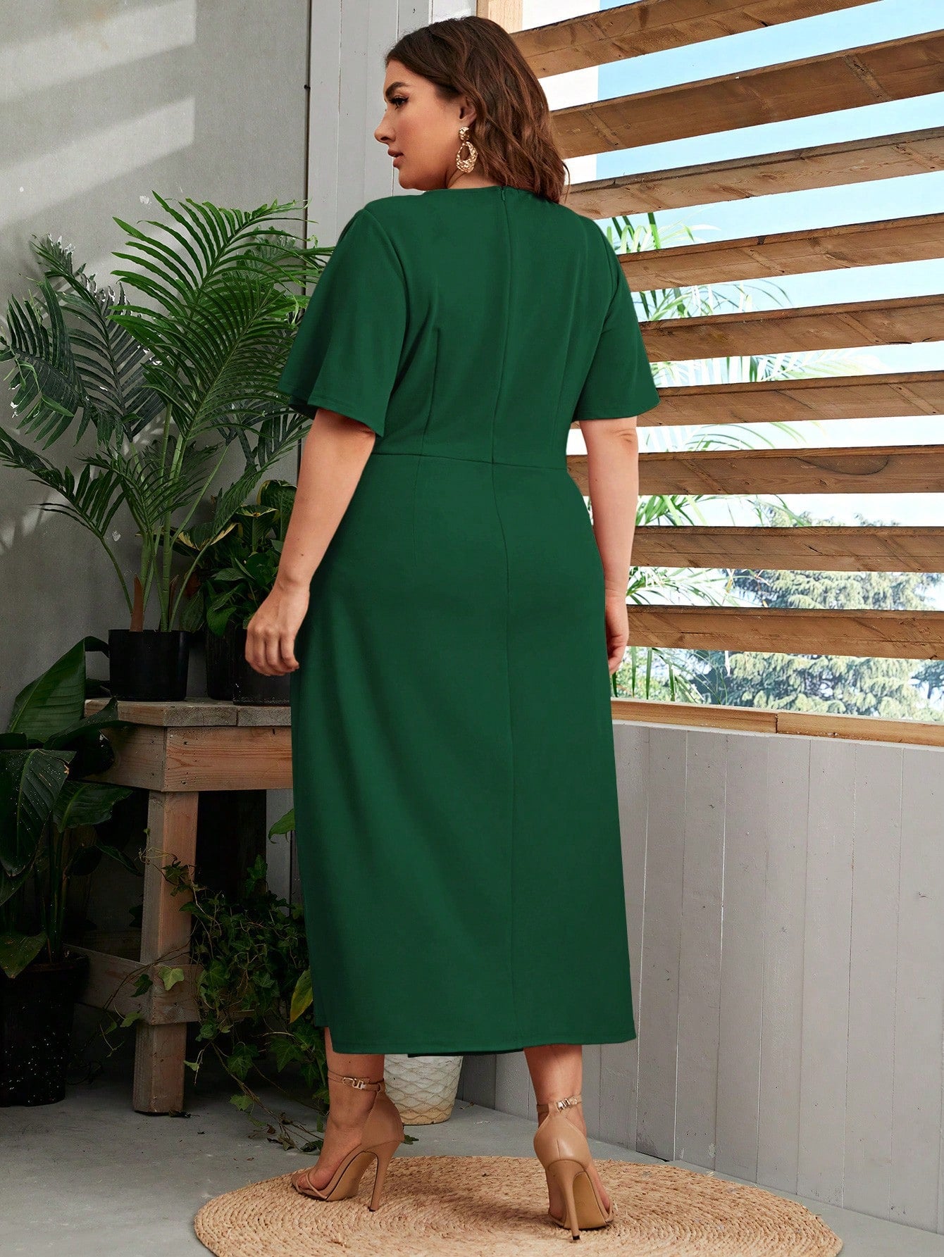 Vestido Plus Com Torção