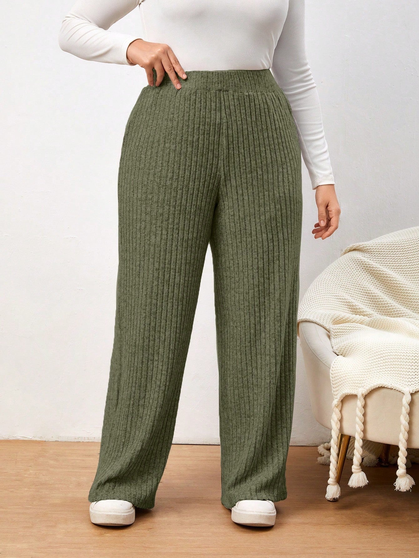 Calça Canelada Soltinha Plus Size