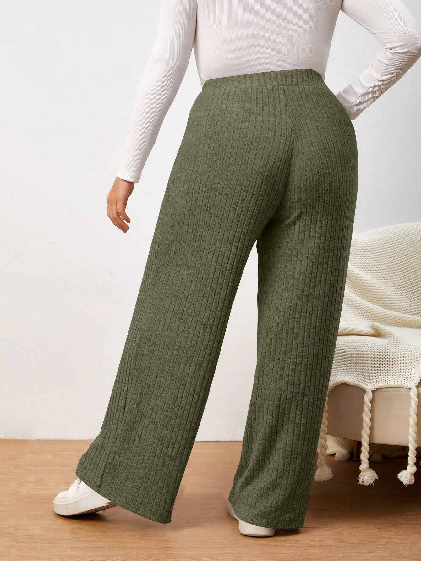 Calça Canelada Soltinha Plus Size