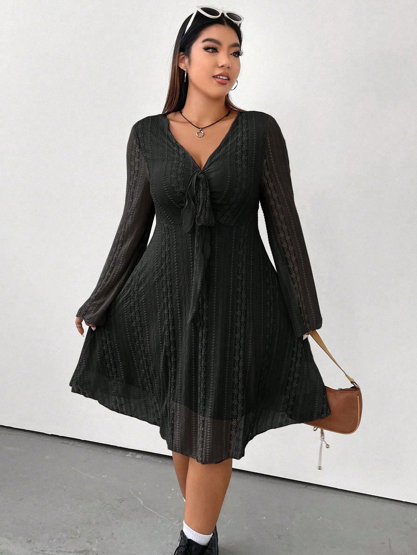 Vestido Retrô Com Nó Manga Flare