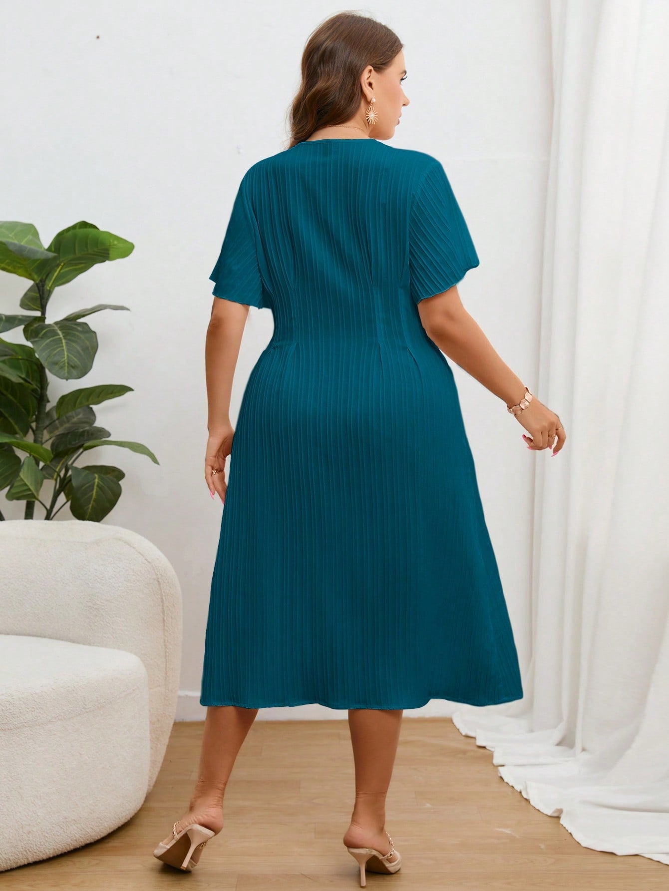 Vestido Botão Frontal Gola V