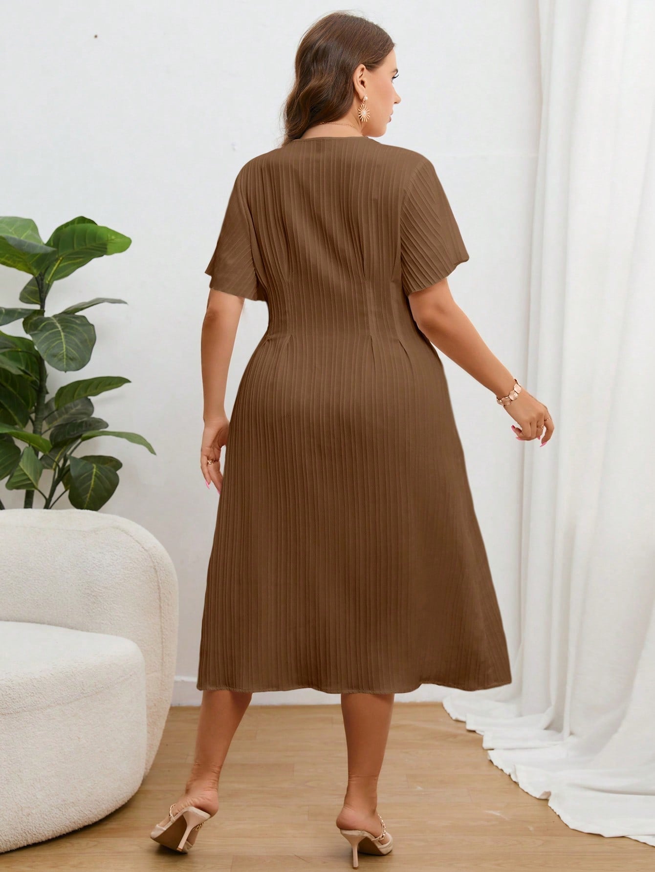 Vestido Botão Frontal Gola V