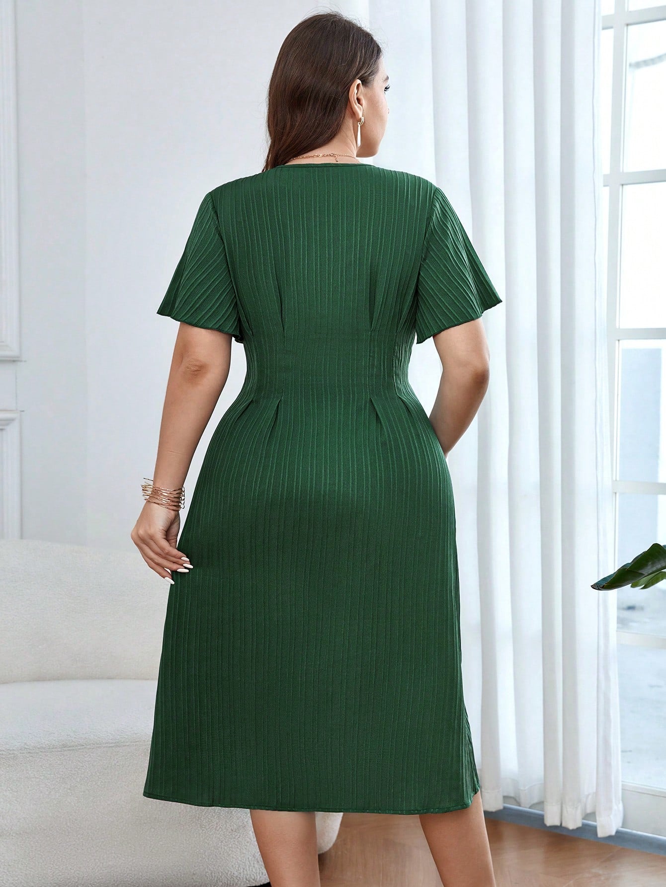 Vestido Botão Frontal Gola V