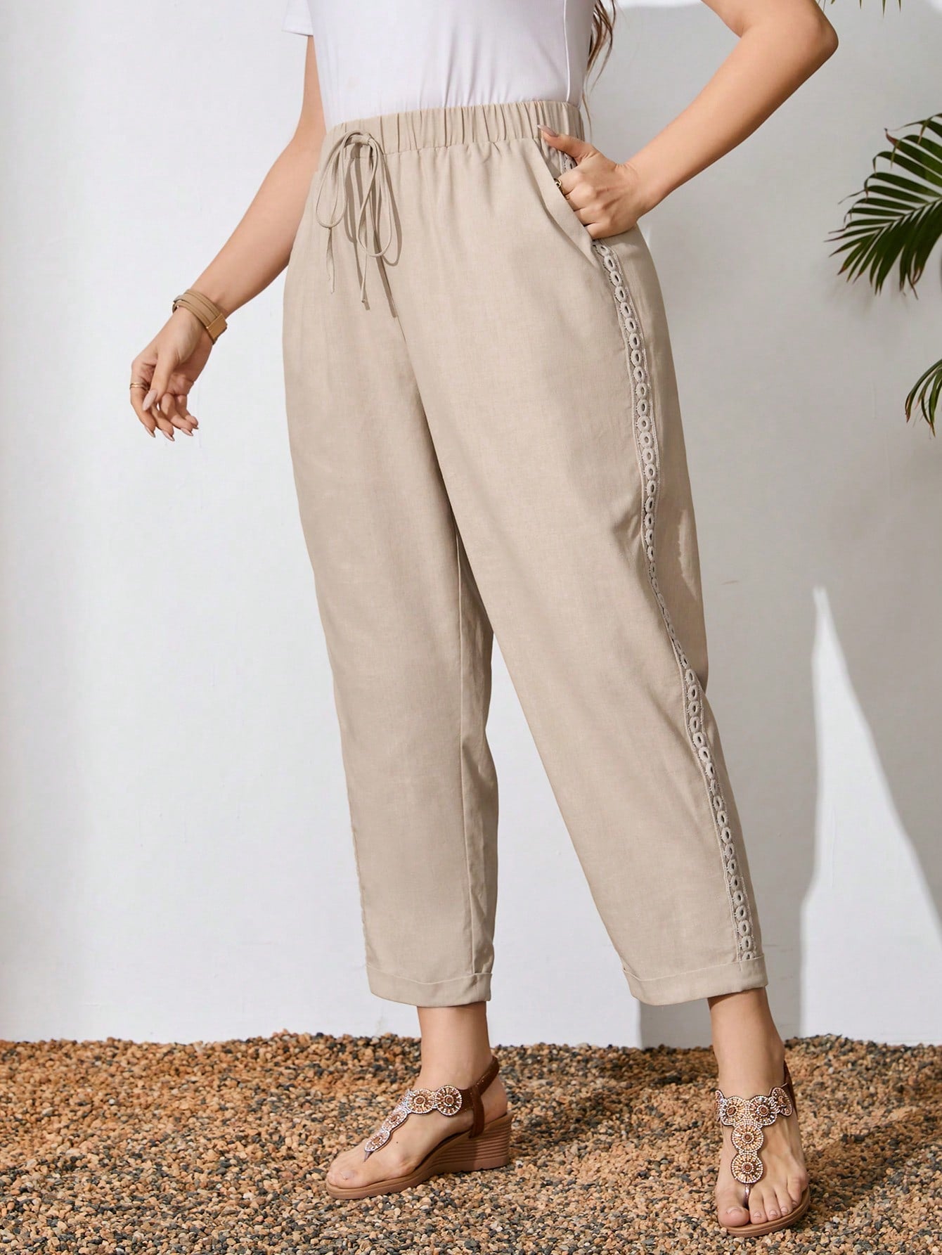 Calça De Linho Splicing Com Bordado de Ilhó