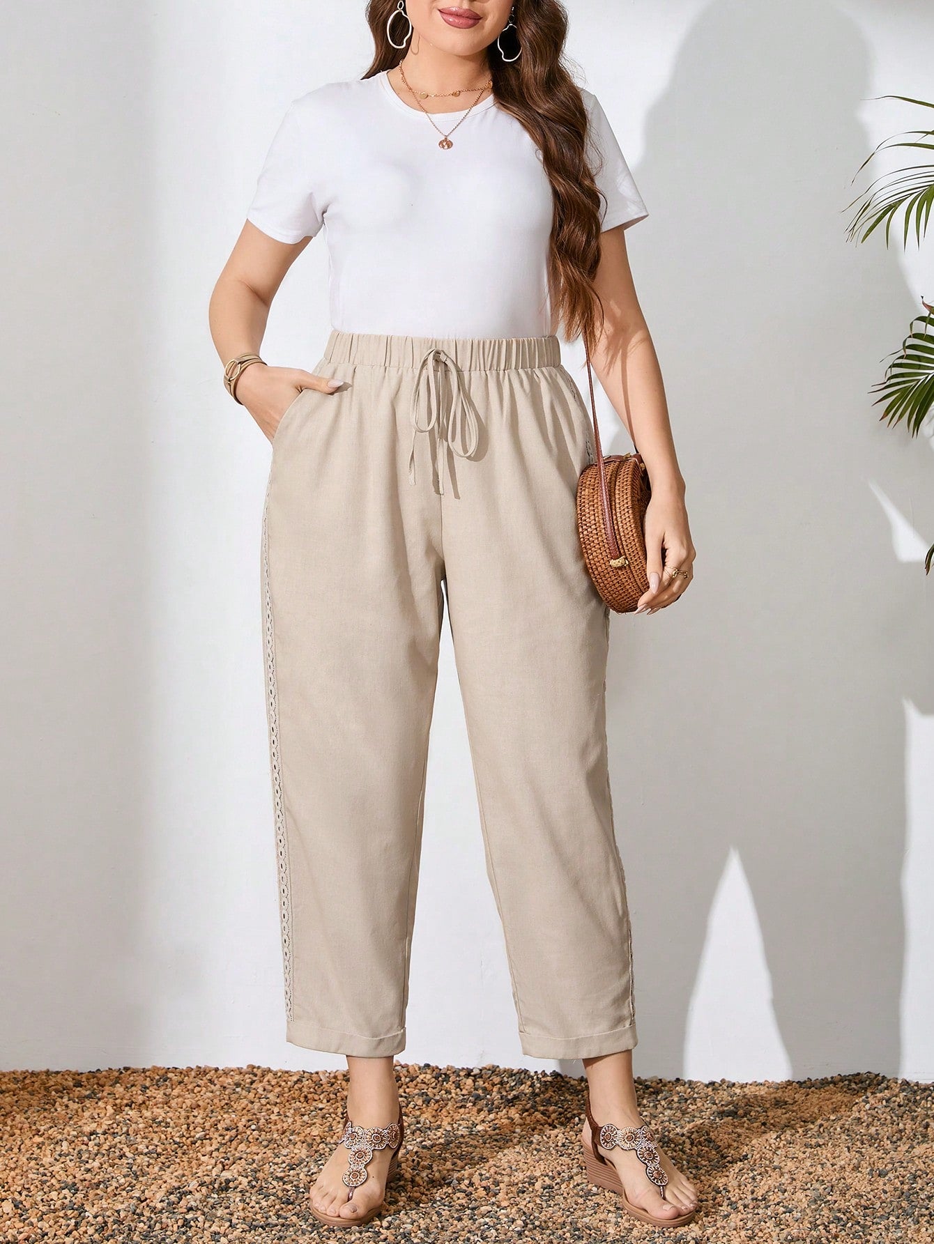 Calça De Linho Splicing Com Bordado de Ilhó