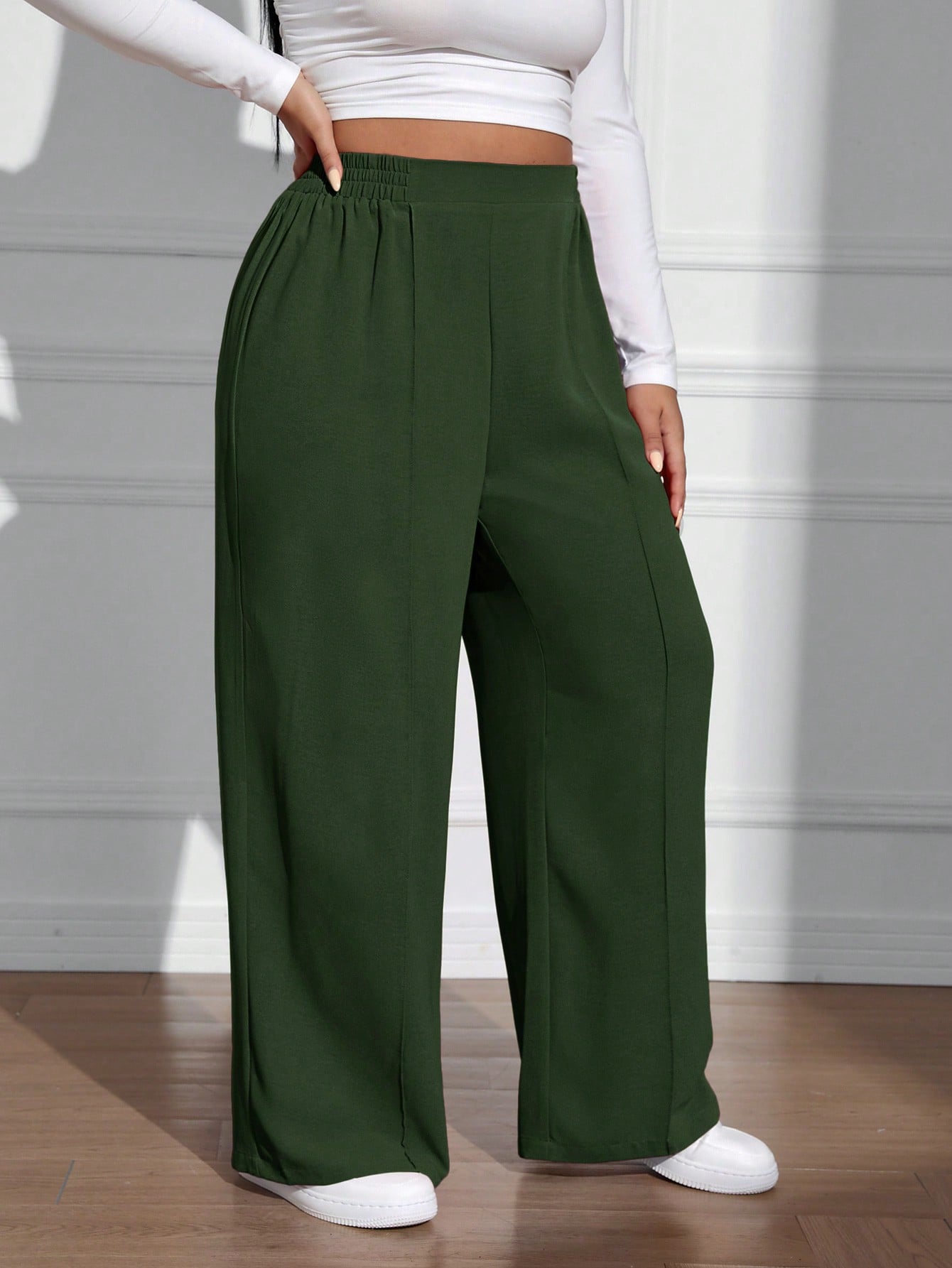 Calça Reta Plissada