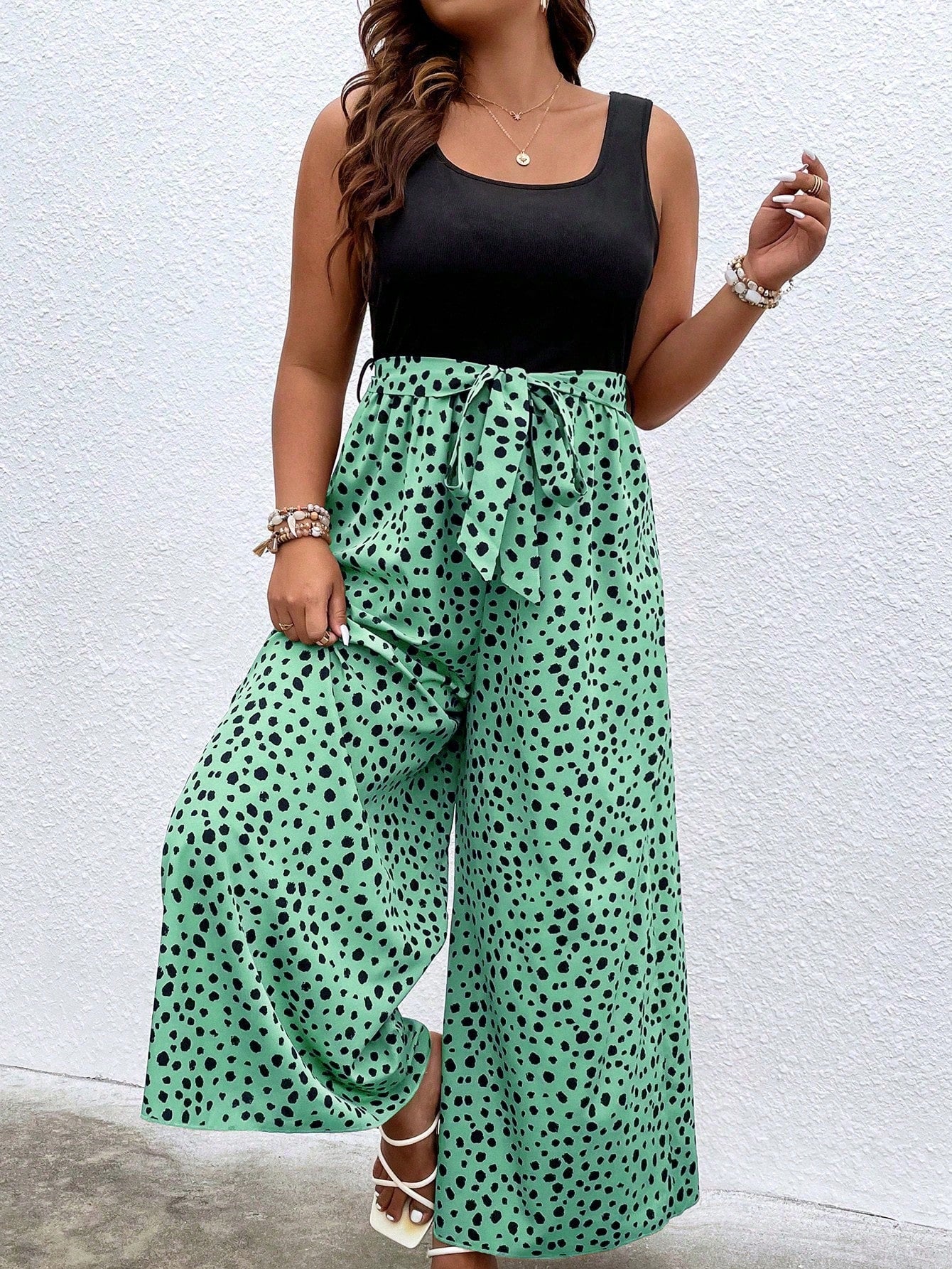 Macacão Poá Plus Size