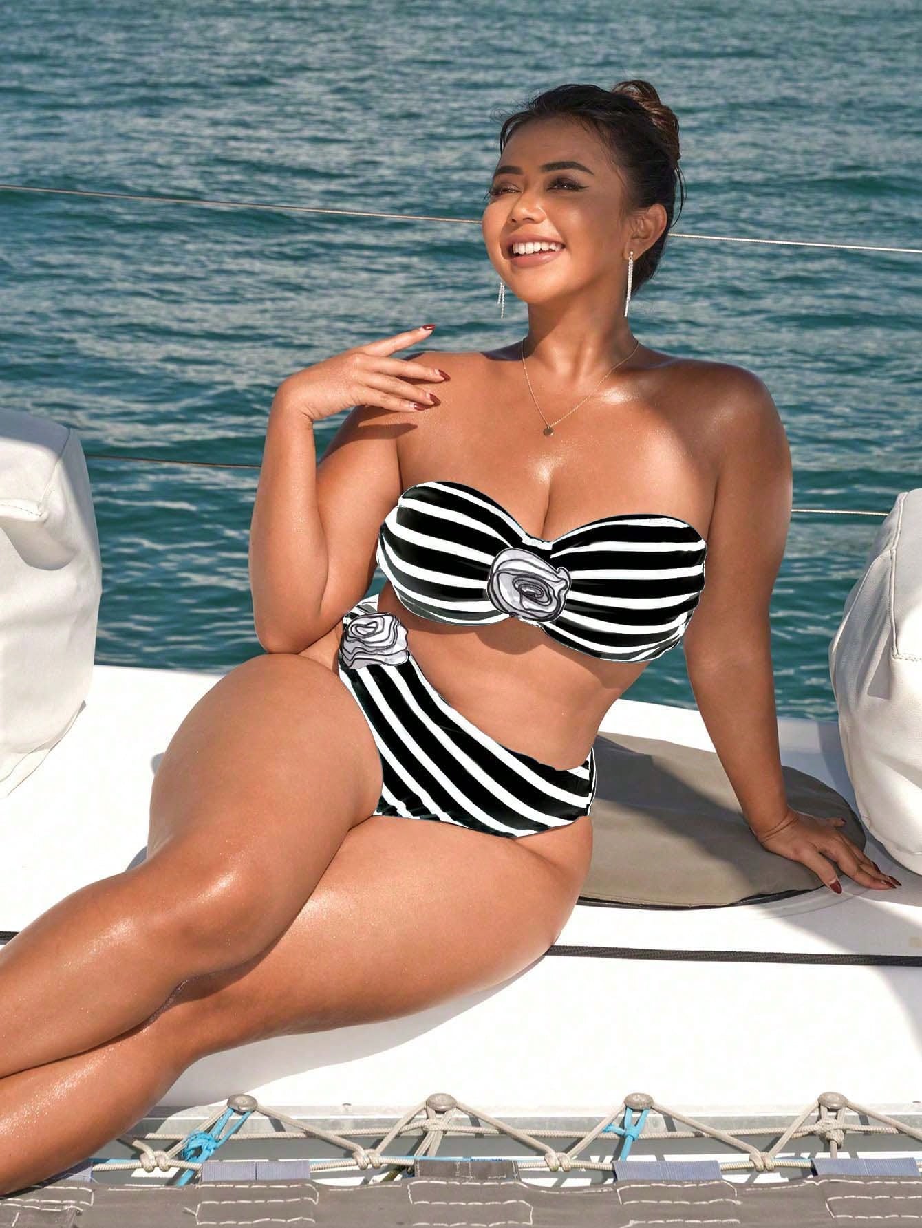 Biquíni Colorblock Listrado 3D Floral