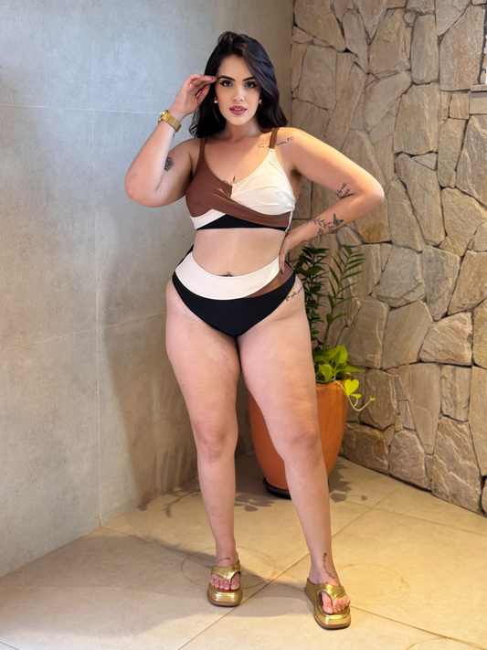 Biquíni Maya Busto Cruzado com HotPant