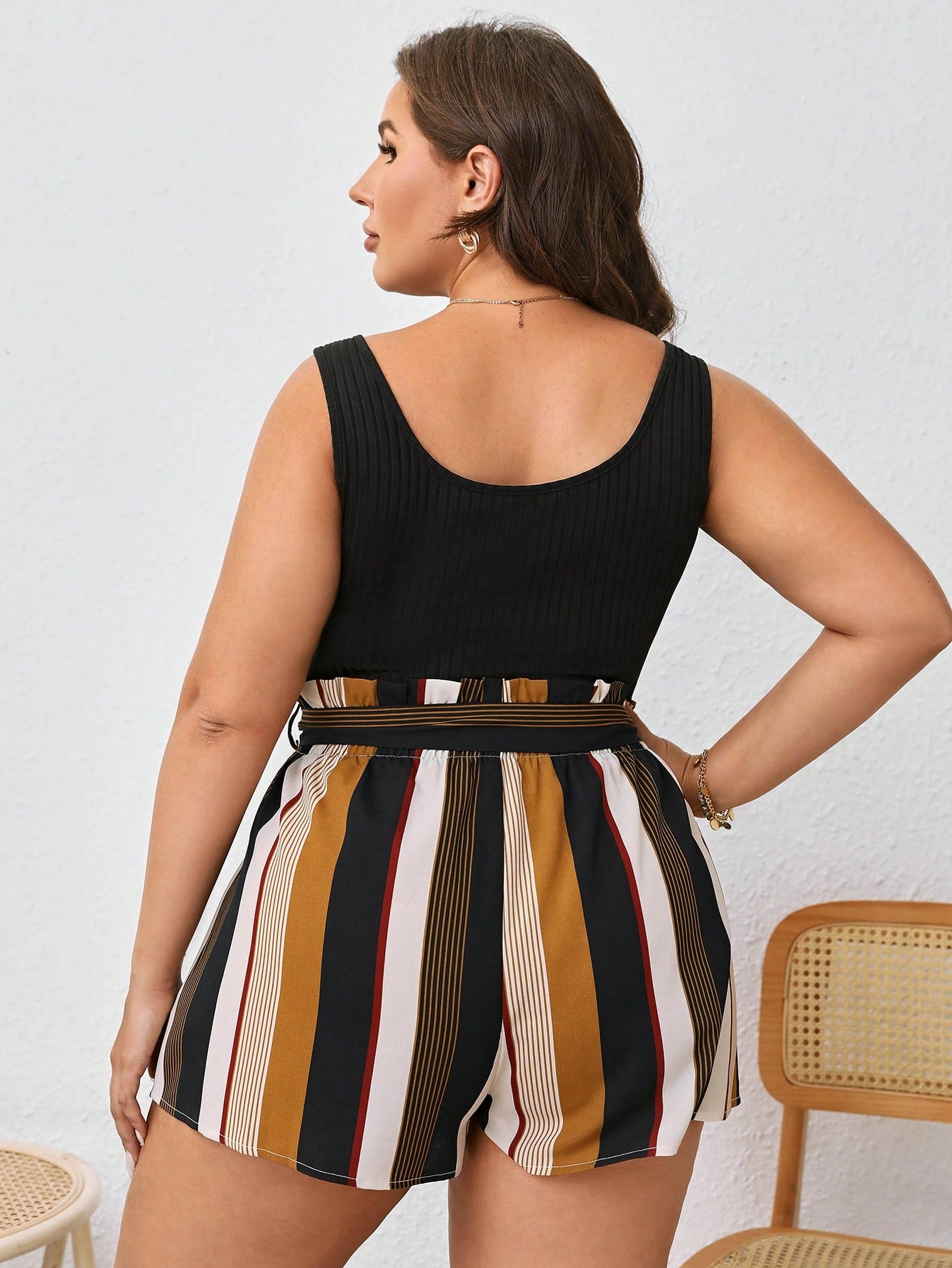 Macacão Lune com Cintura Franzida e Cinto Plus Size