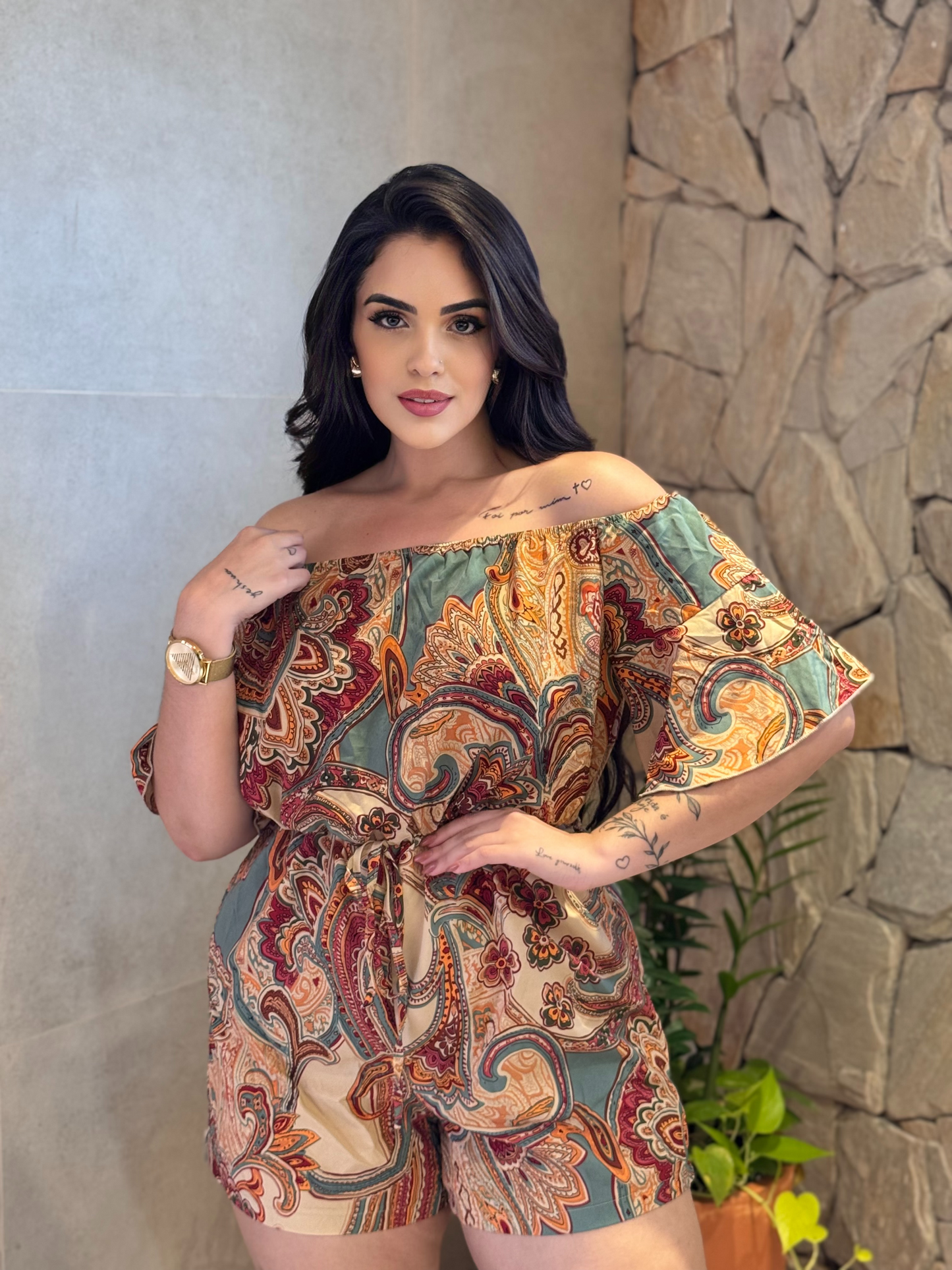 Macacão Barroco Ombro A Ombro Plus Size