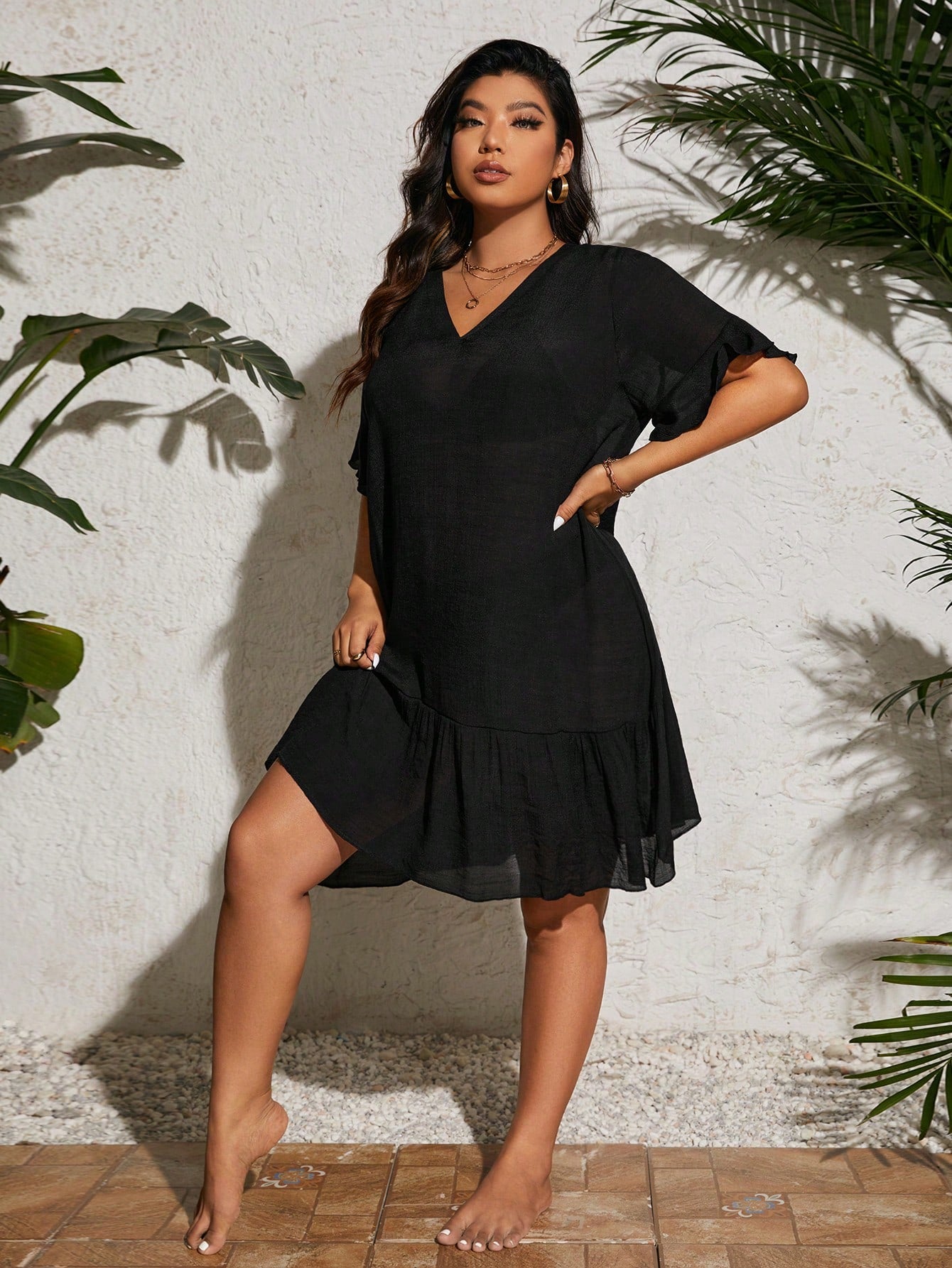 Saída de Praia Decote V com Bainha Babados