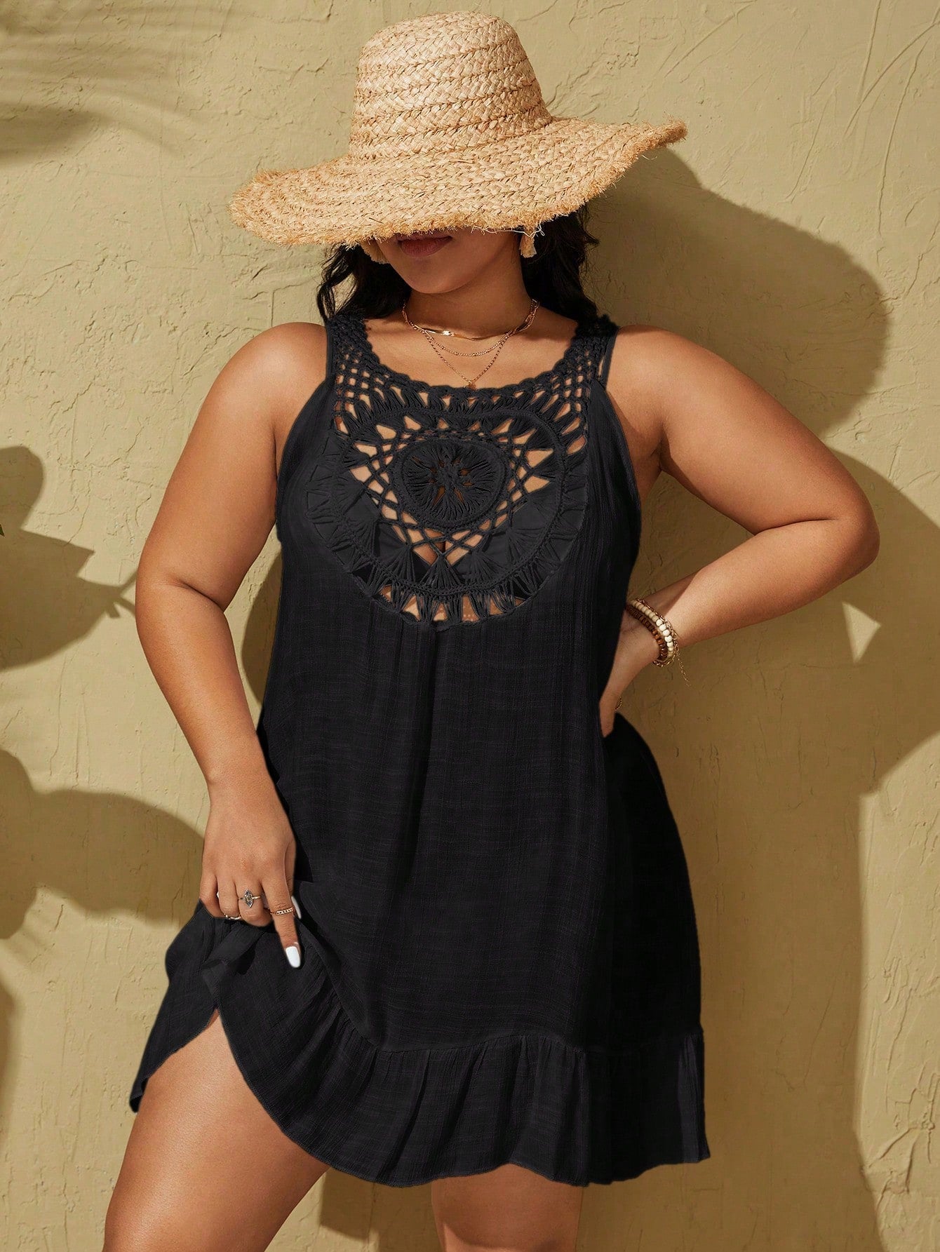 Saída de Praia com Aplicação de Patchwork no Busto e Babado na Barra