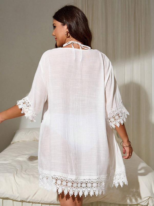 Saída de Praia de Renda Guipir Plus Size