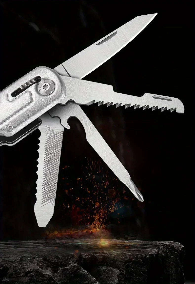 The outdoor multifunctional tool hammer has a flashlight function and is highly powerful.