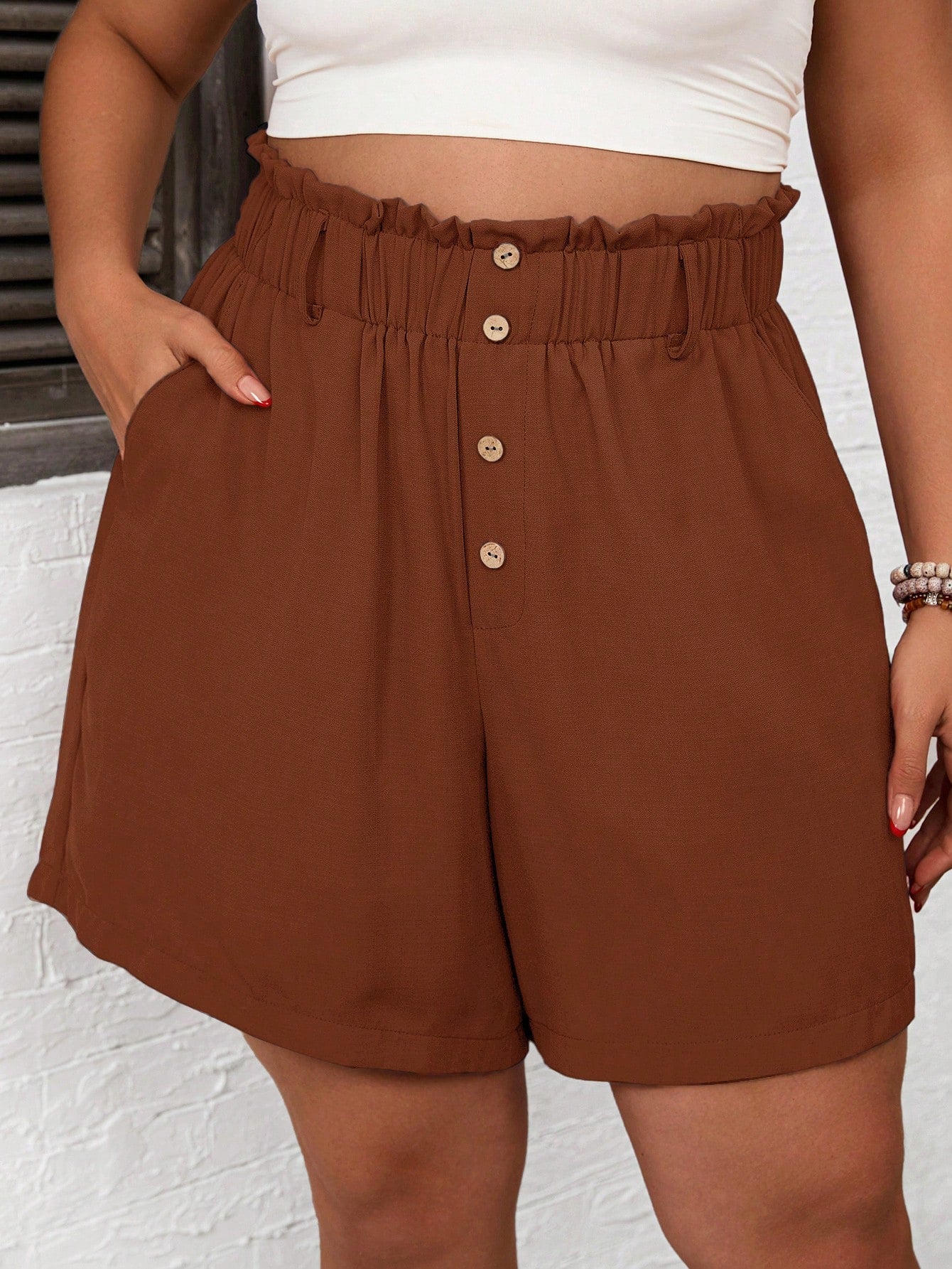 Short Cintura Franzida e Botões
