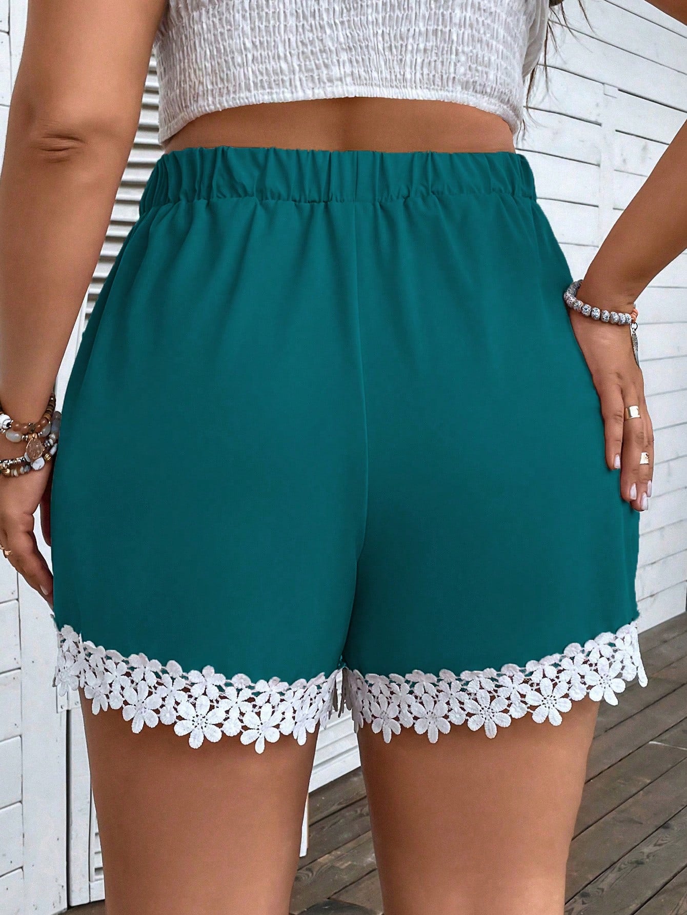 Short com Barra Floral