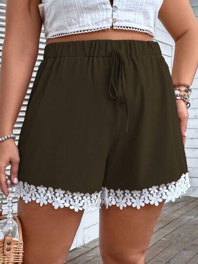 Short com Barra Floral