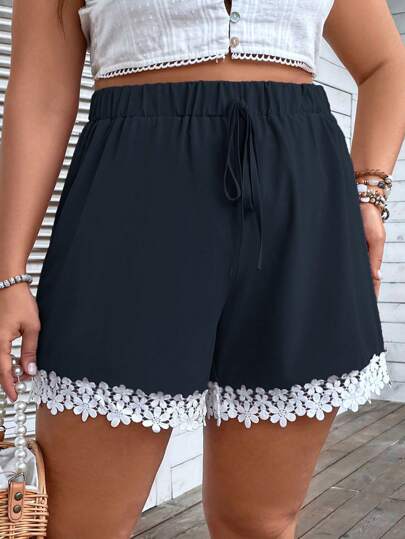 Short com Barra Floral