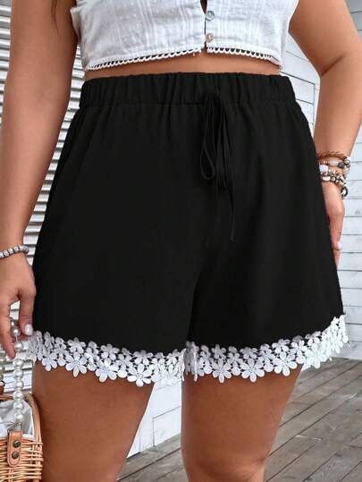 Short com Barra Floral