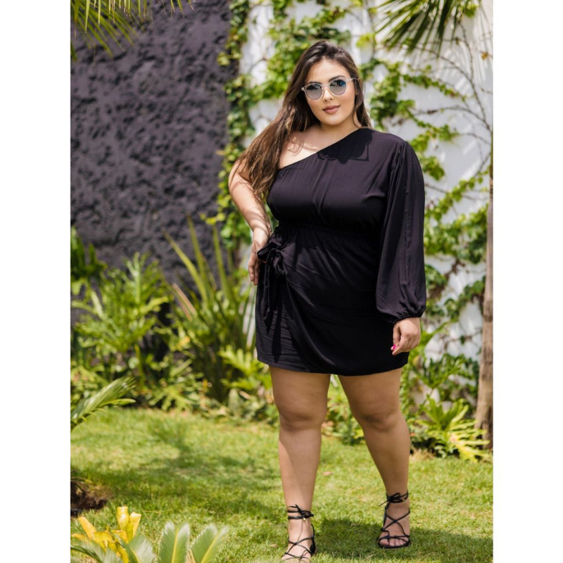 Vestido Moderno Plus Size Ombro Único e Saia Transpassada