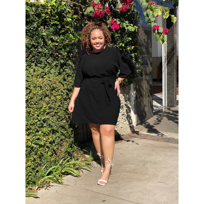 Vestido Plus Size de Mangas com Faixa de Amarrar