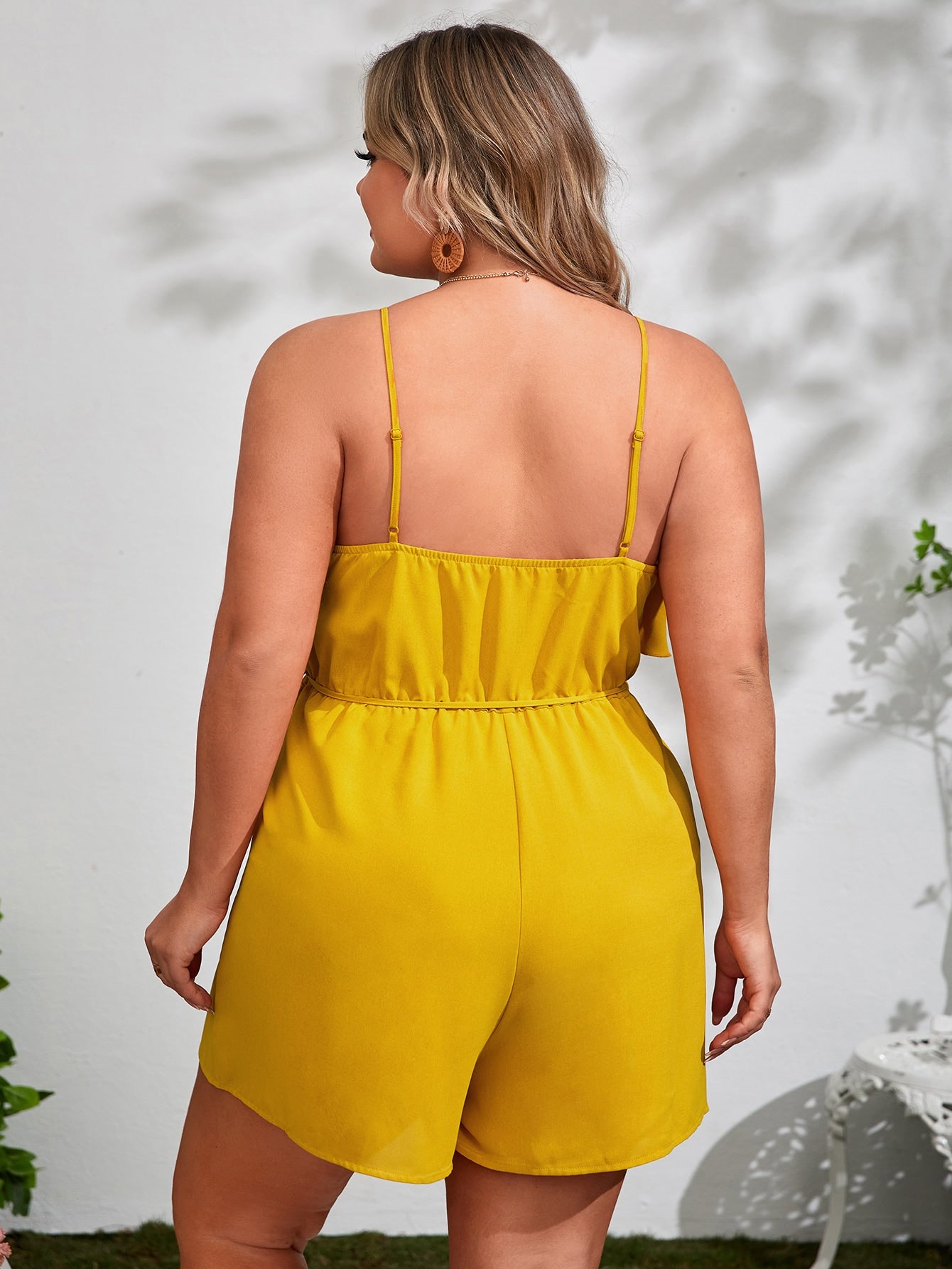 Macacão Decote V Clássico Plus Size