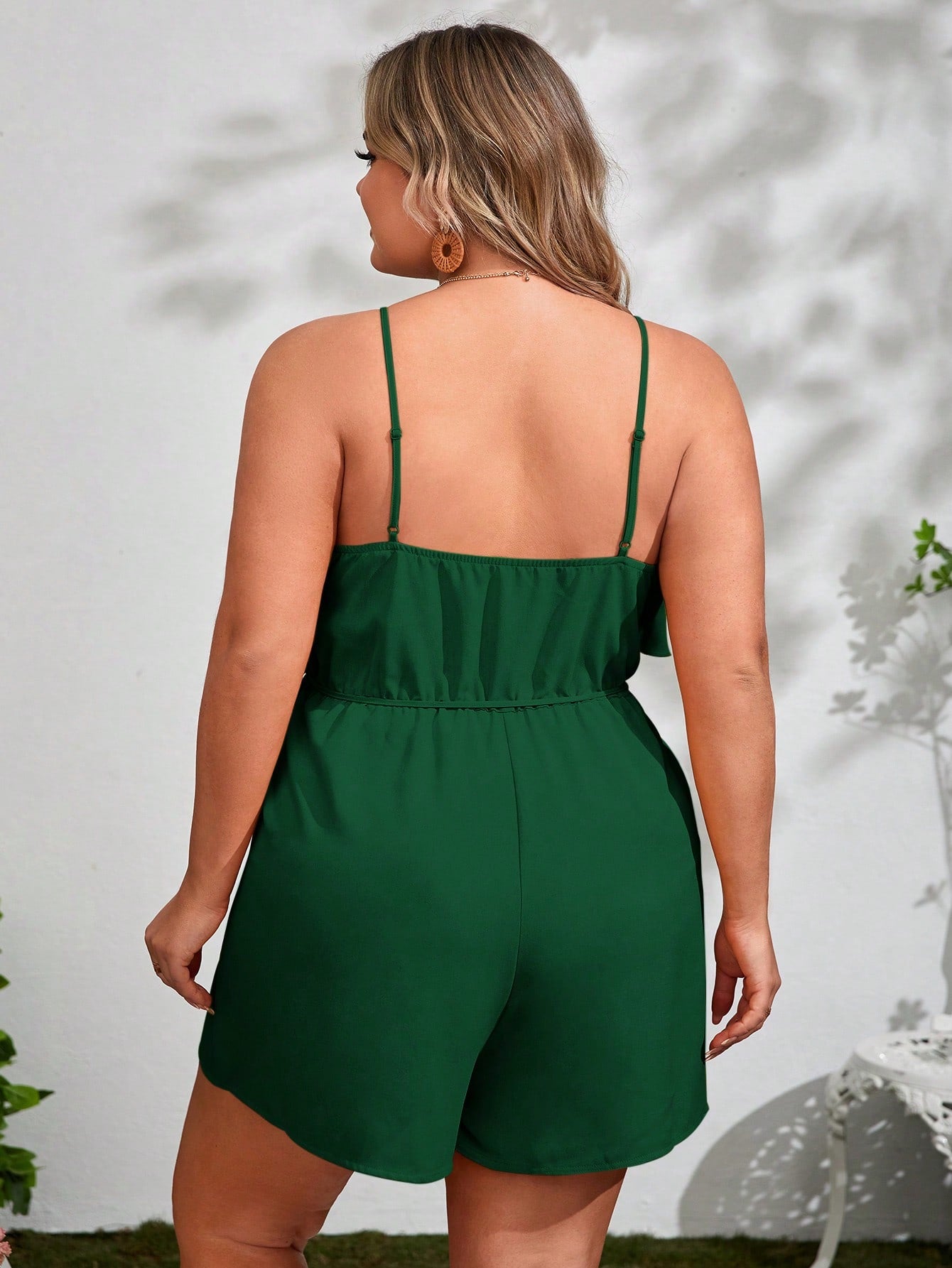 Macacão Decote V Clássico Plus Size