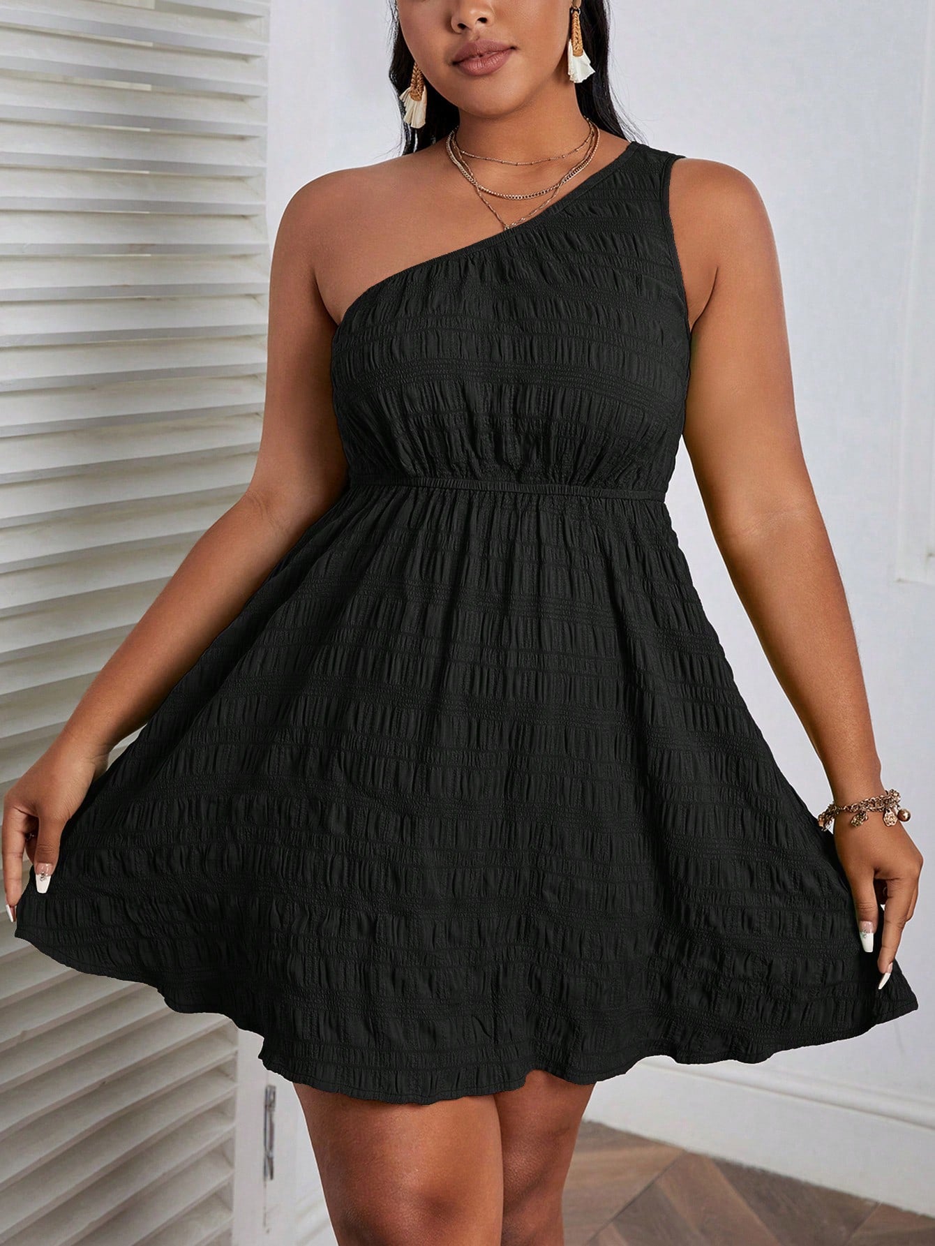 Vestido Lorna Ombro Único Plus Size