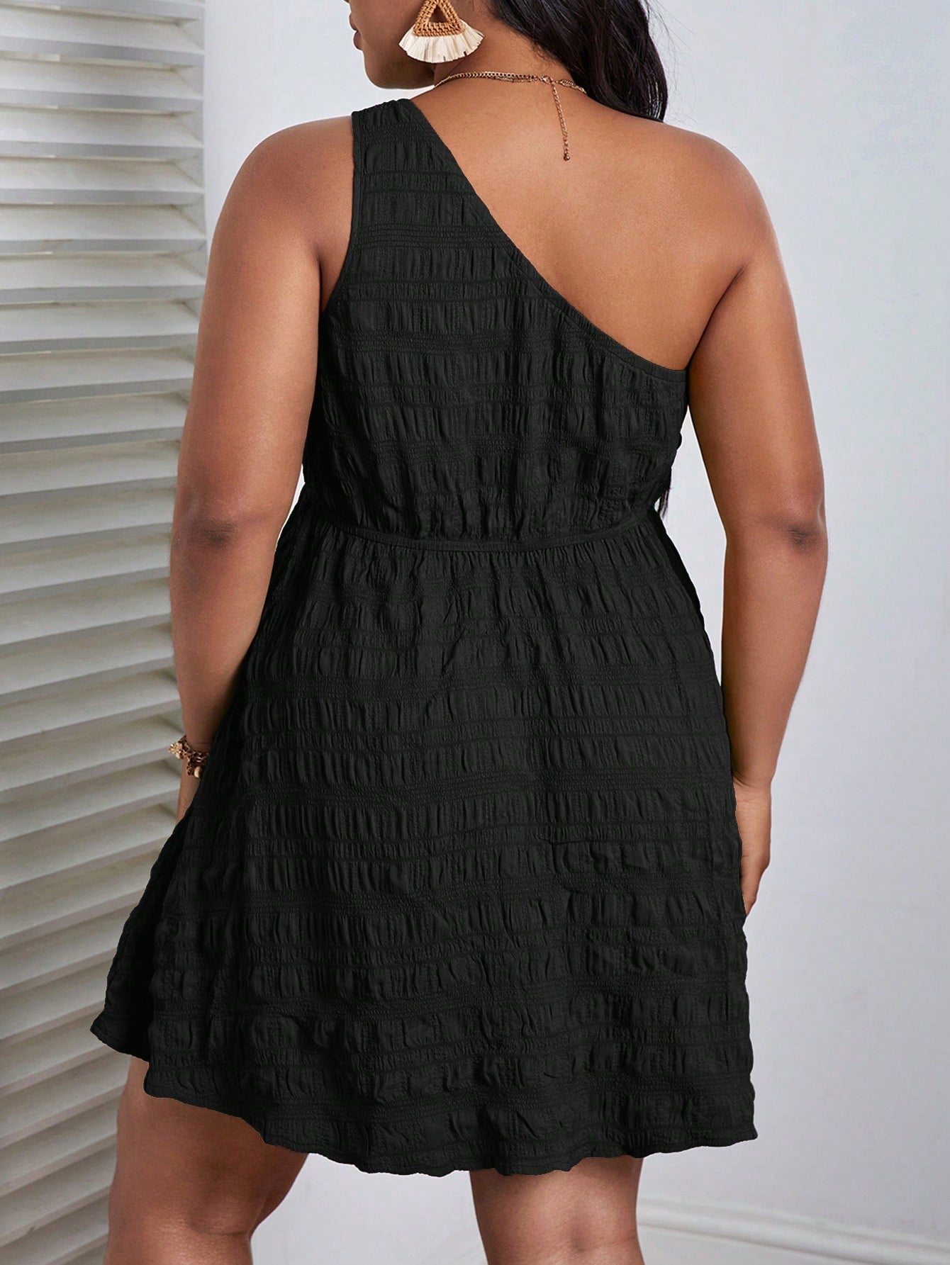 Vestido Lorna Ombro Único Plus Size