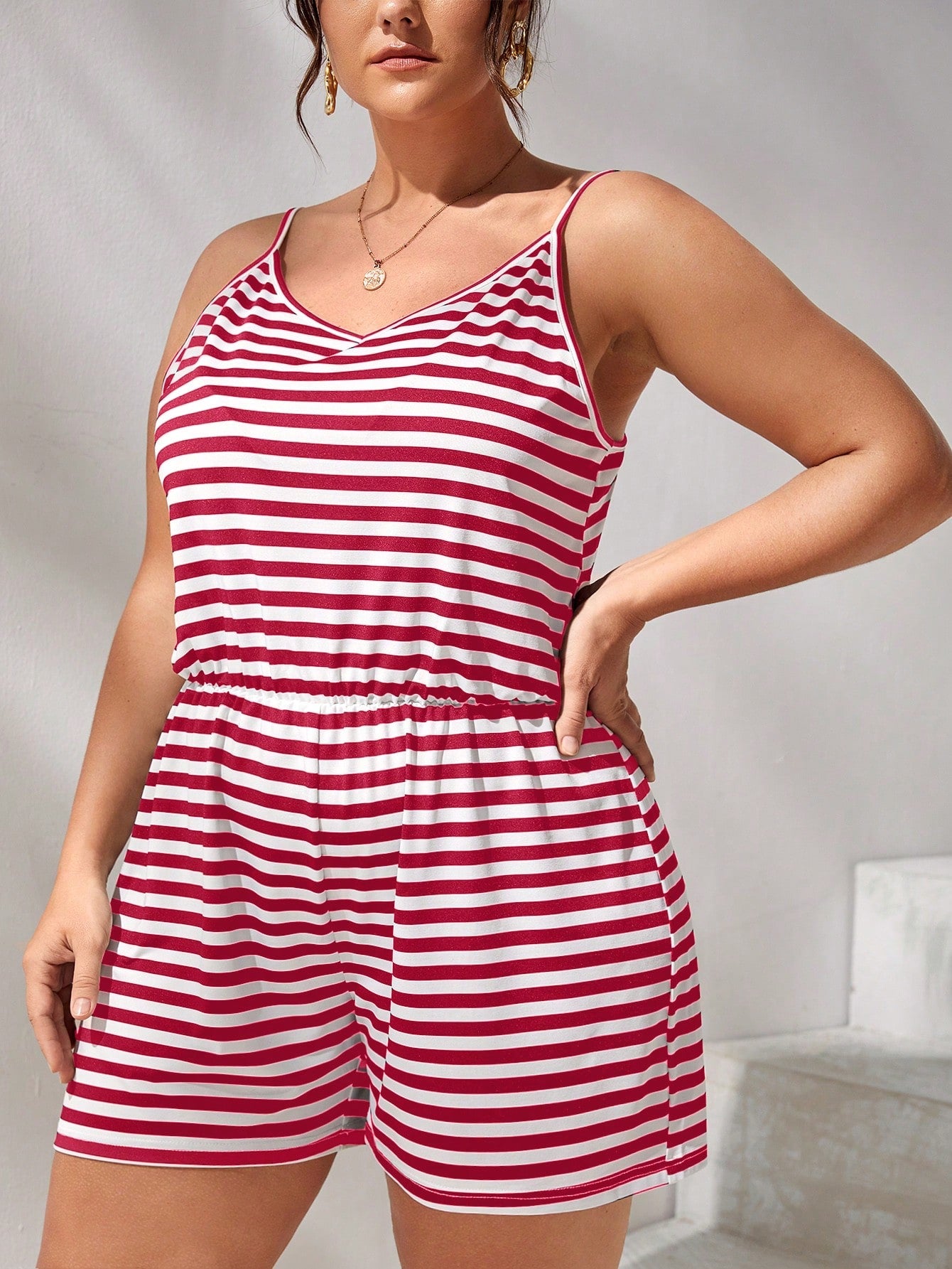 Macacão Basiquinho Plus Size