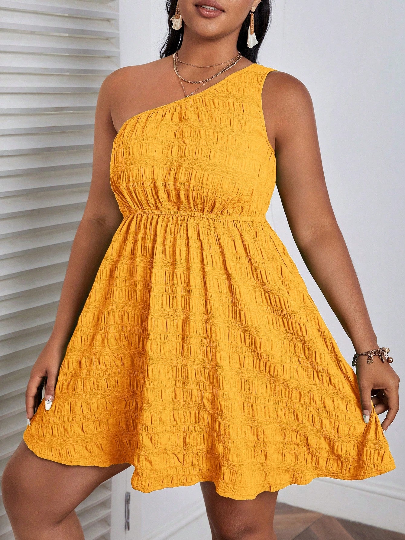 Vestido Lorna Ombro Único Plus Size