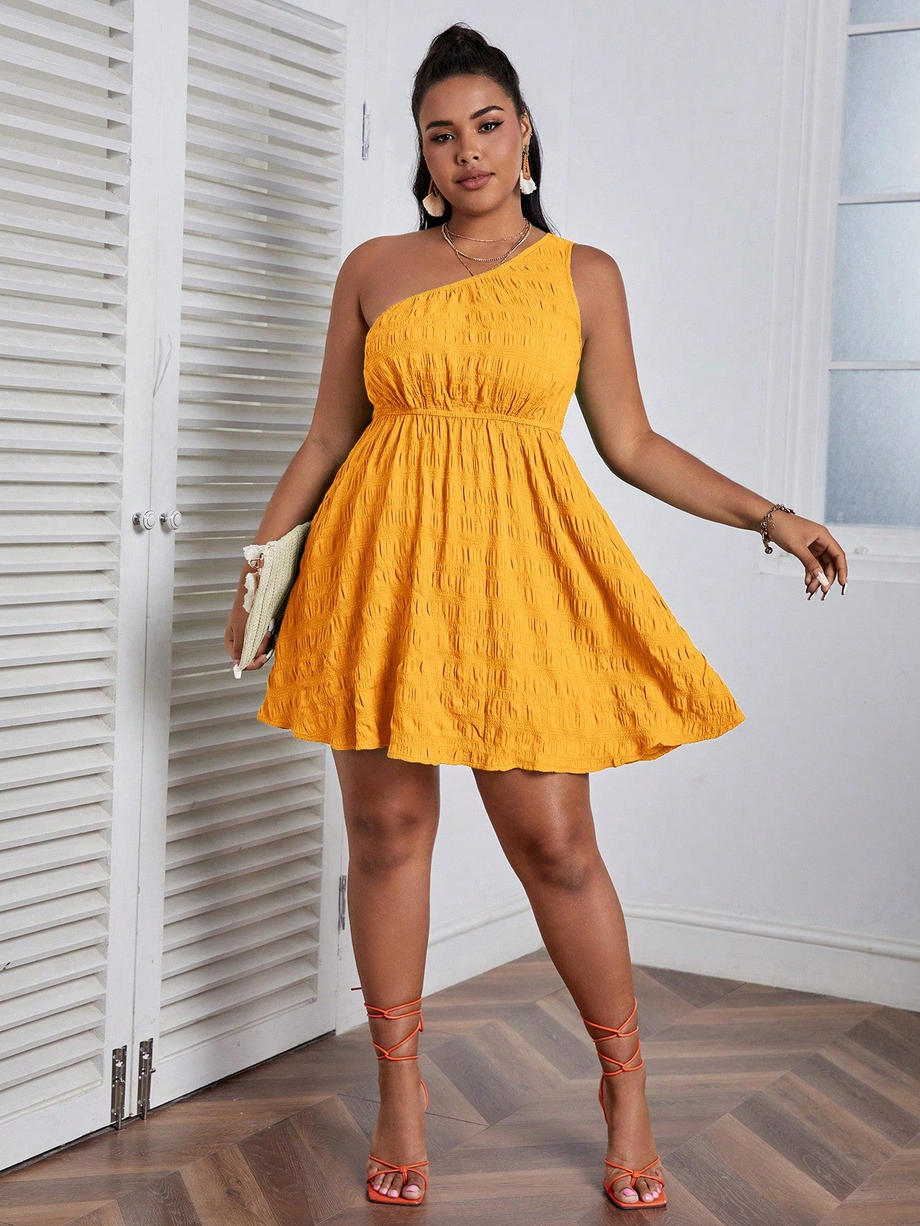 Vestido Lorna Ombro Único Plus Size