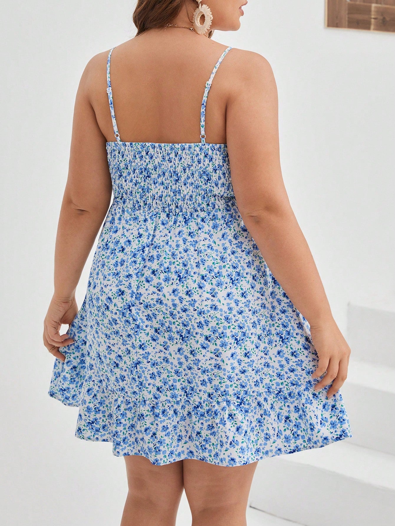 Vestido Tuti com Babado Plus Size